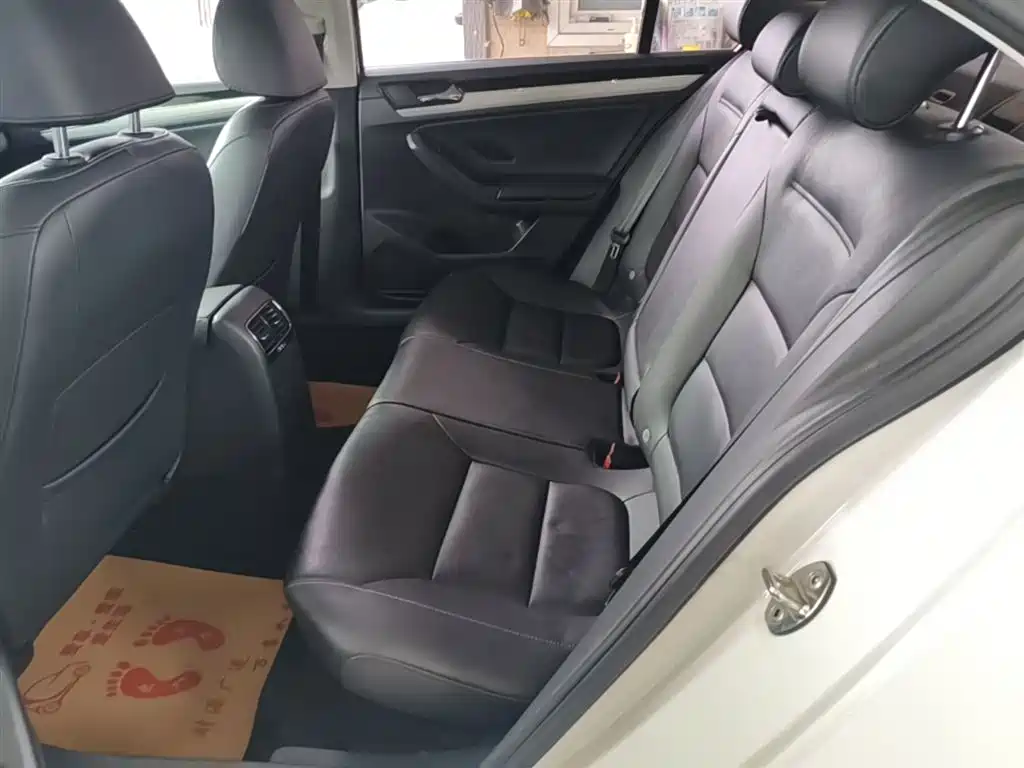 Volkswagen Sagitar 2017 180TSI Automatic Leading фото 17
