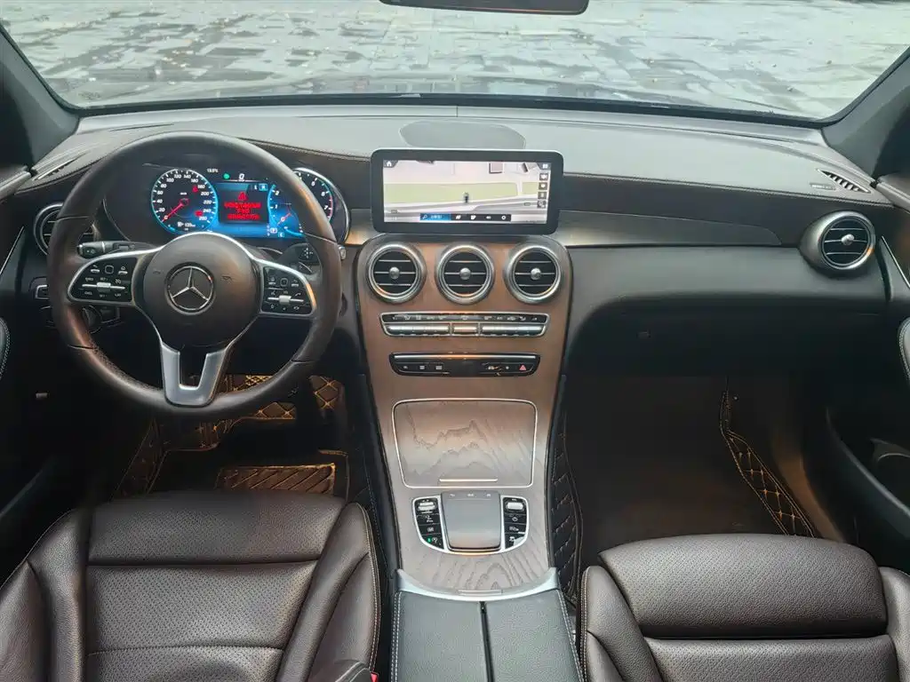 Mercedes-Benz GLC 2022 Model GLC 260 L 4MATIC Luxury Edition фото 9