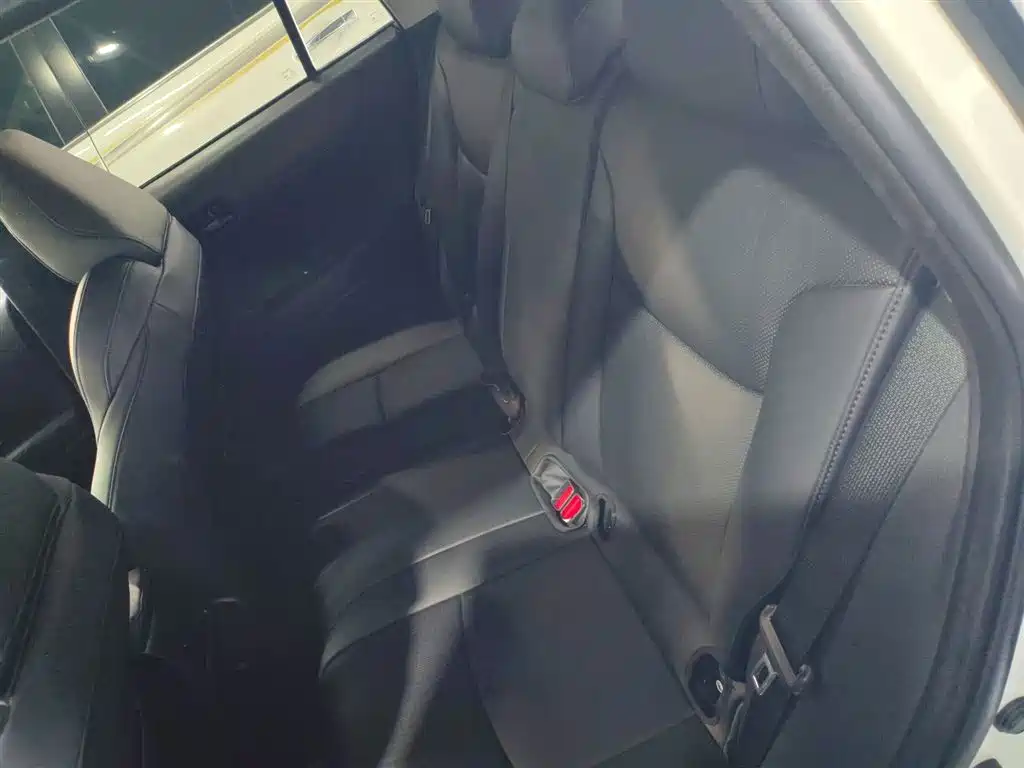 Toyota Frontlander 2023 2.0L CVT Elite Edition фото 17