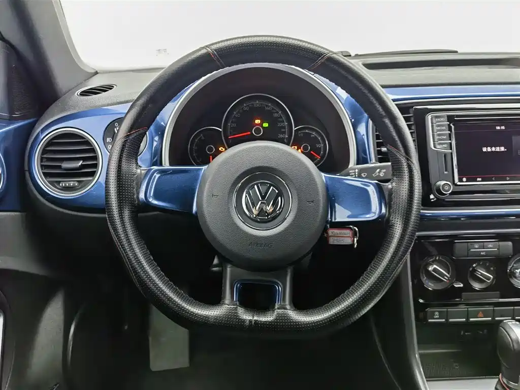Volkswagen Beetle 2018 180TSI Easy Joy Edition фото 11