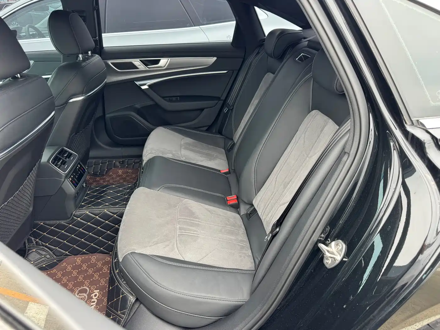 Audi A6L 2024 45 TFSI Premium Dynamic фото 12