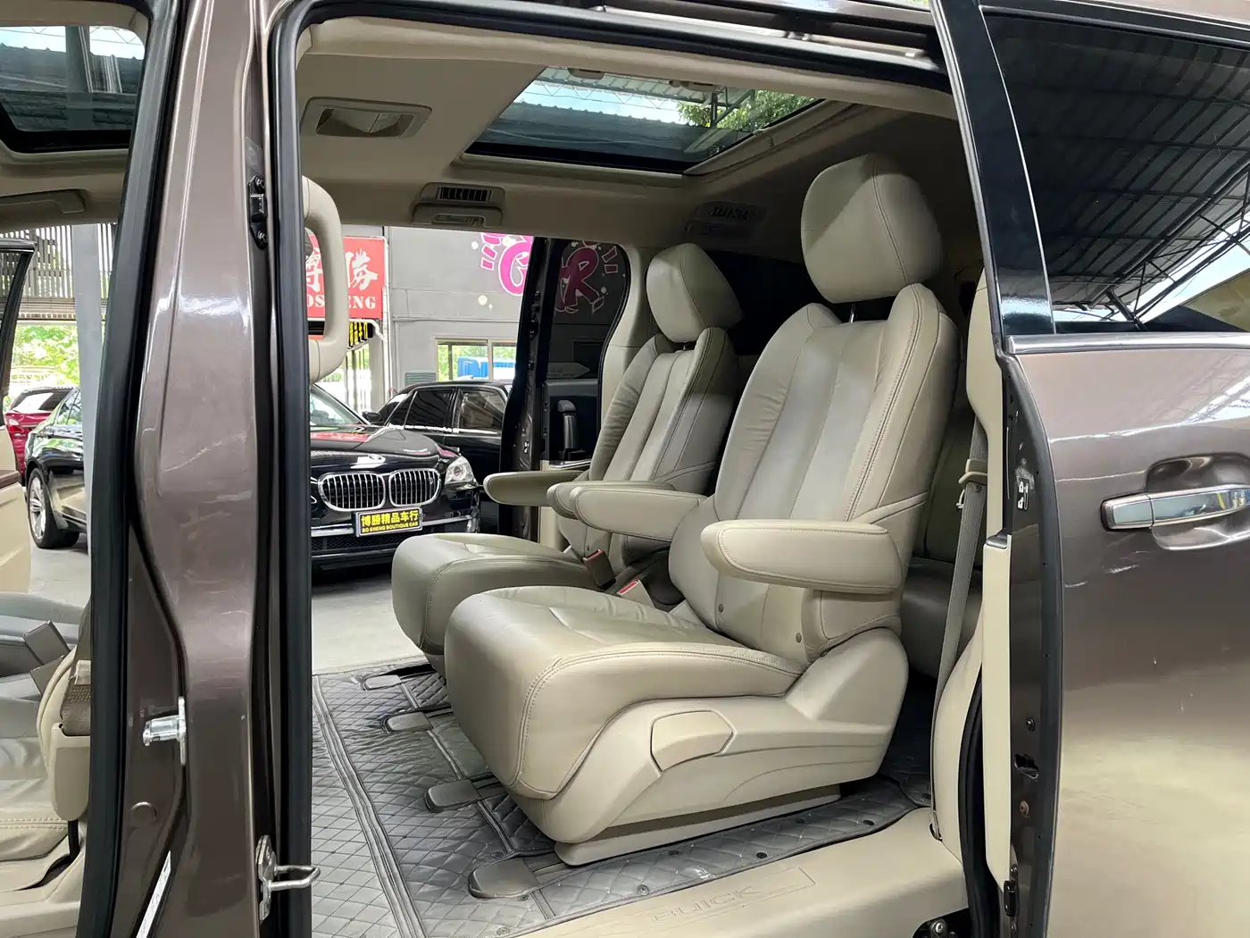 Buick GL8 2014 3.0L GT Luxury Business Elegance фото 18