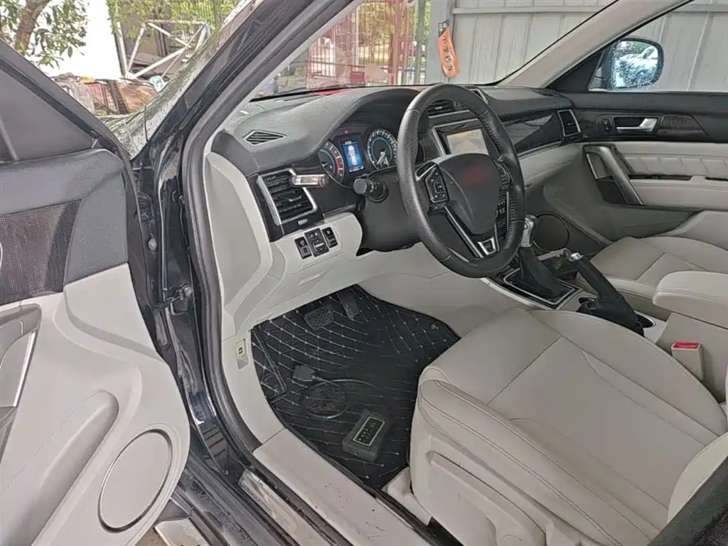 Haval H2 2015 1.5T Automatic 2WD Elite Edition фото 16