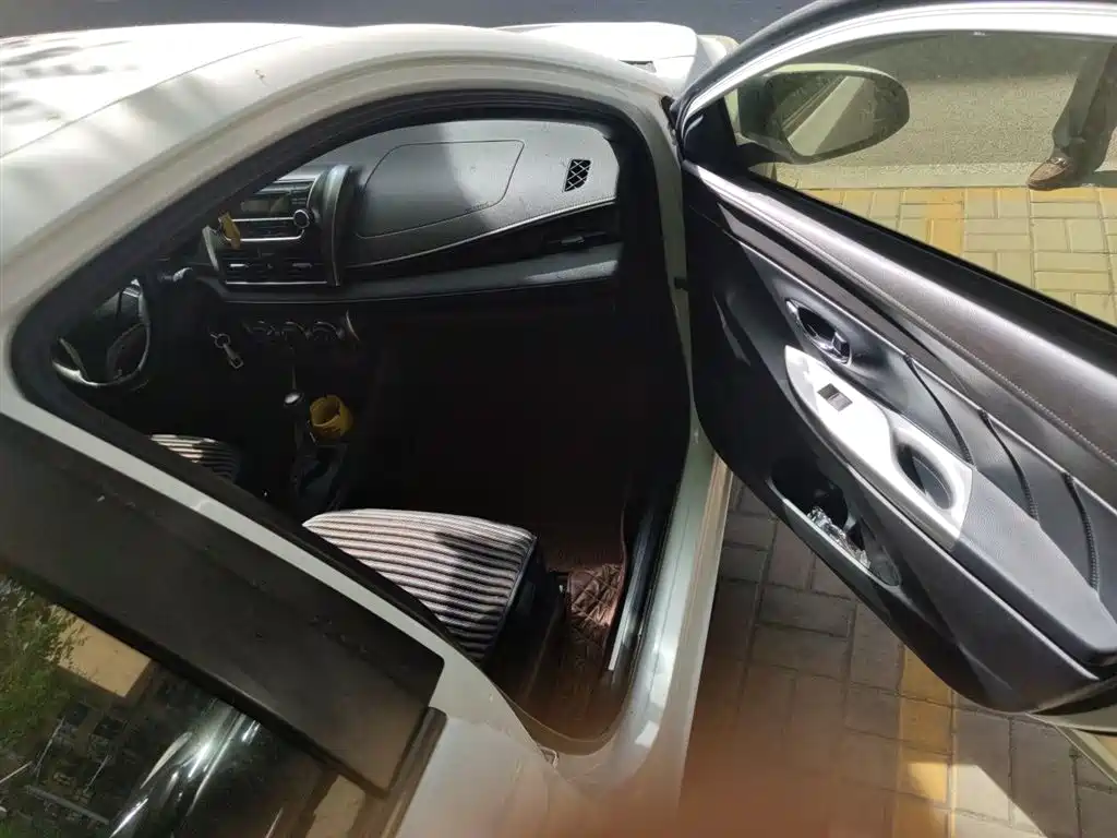 Toyota YARiS L Zhi Xuan 2015 1.5E Auto Charming Edition фото 19