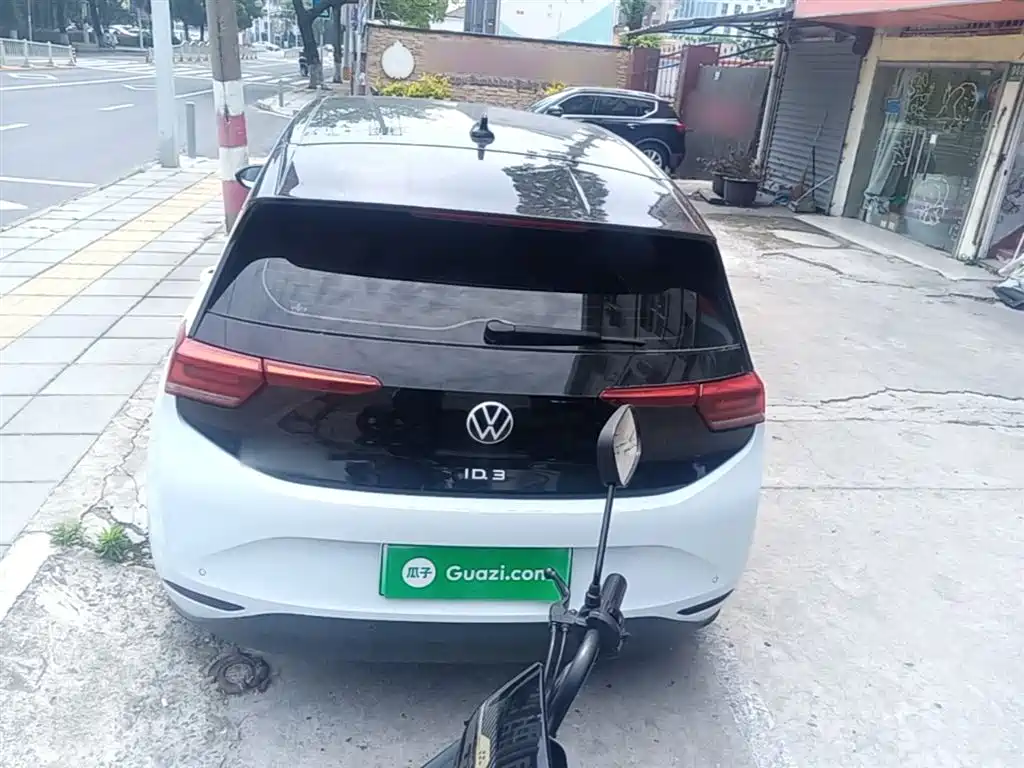 Volkswagen ID.3 2023 Upgraded Pure Intelligence Edition фото 4