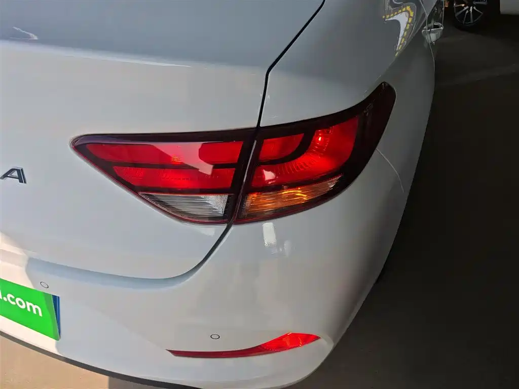 Hyundai Elantra 2018 1.6L Auto Joy GL (China V) фото 8