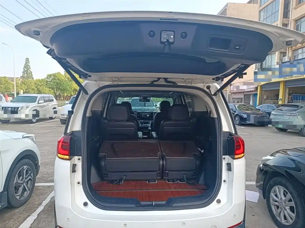 GAC Trumpchi Trumpchi M8 2021 Leading Show Series 390T Prestige Edition фото 19