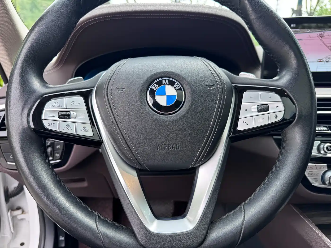 BMW 5 Series 2022 530Li Exclusive Luxury Package фото 13