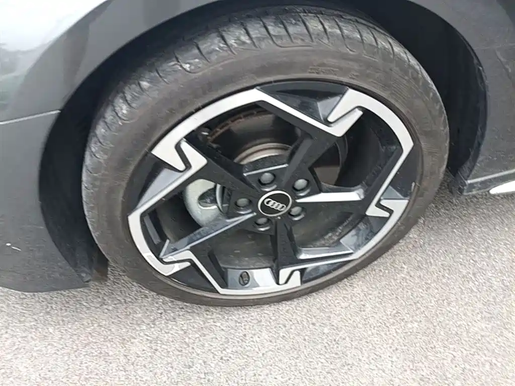 Audi A3 2024 Model Sportback 35 TFSI Luxury Sport фото 23