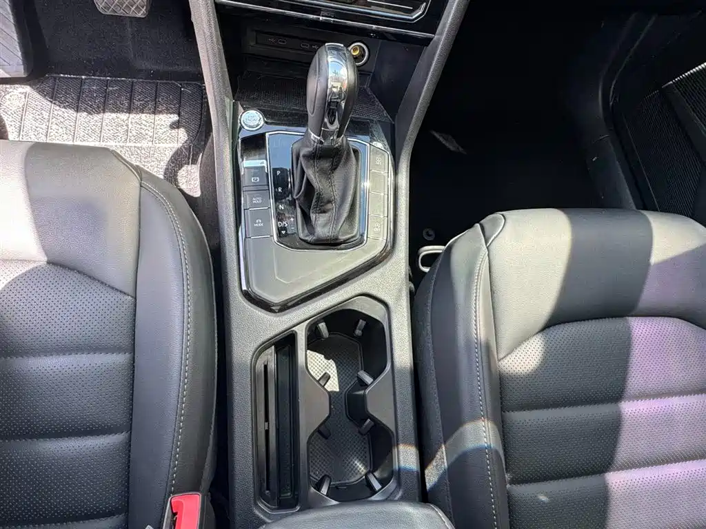Volkswagen Tharu 2021 Model 280TSI 2WD Luxury Edition фото 9