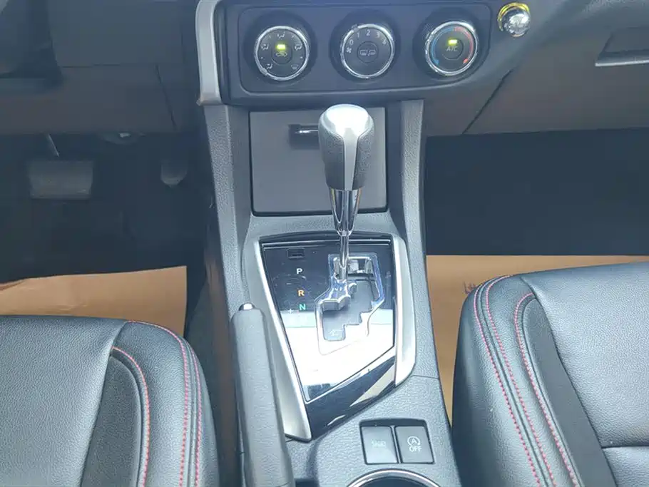Toyota Corolla 2018 1.2T S-CVT GL Smart Edition фото 16