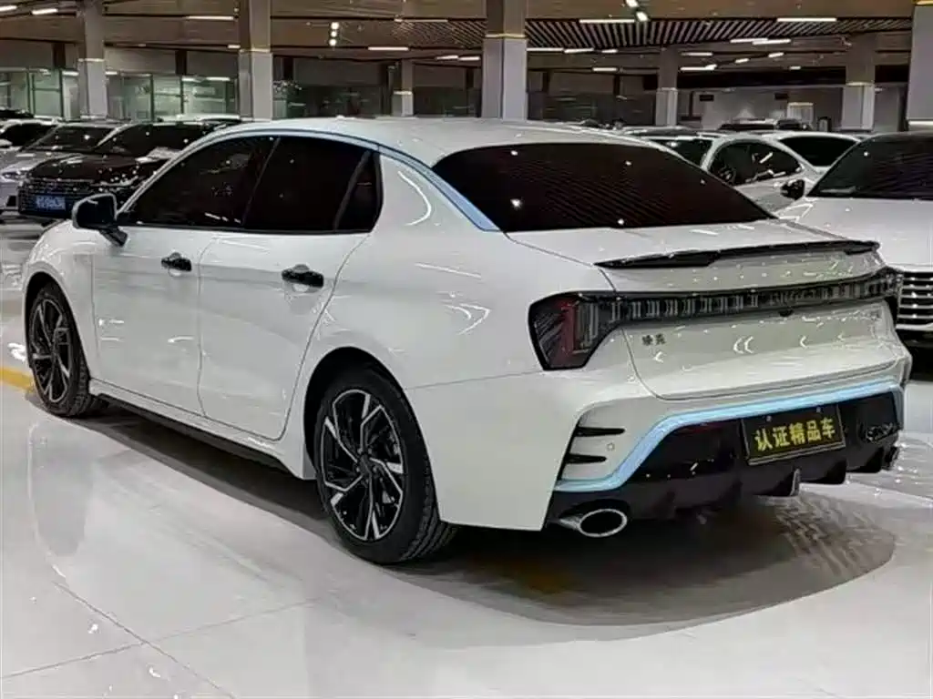 Lynk & Co 03 2023 1.5TD DCT Power Pro фото 9