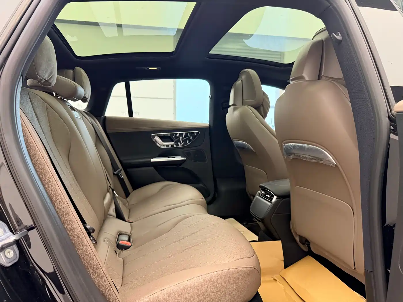 Mercedes-Benz EQE 2025 Model 500 4MATIC Luxury Edition фото 17