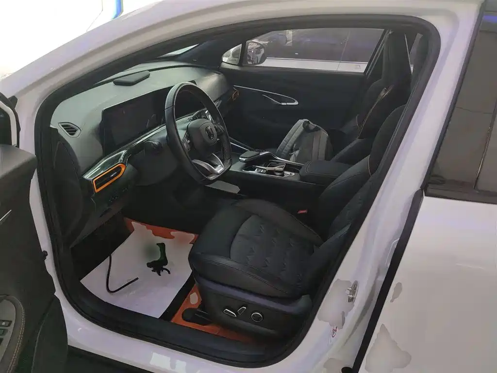 CHANGAN UNI-T