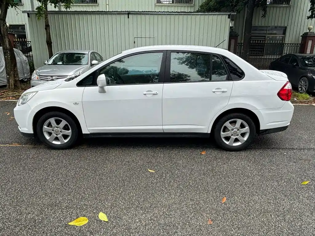 Venucia D50 2015 2015 1.6L Automatic Fashion