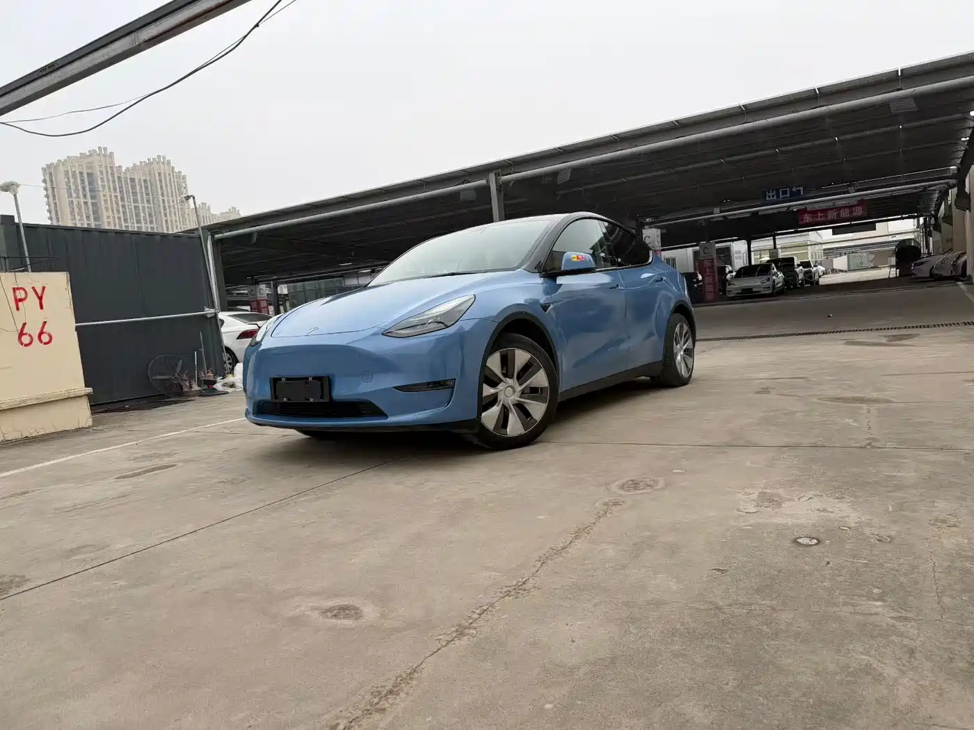 TESLA MODEL Y