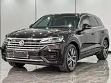 Фото 1 - Volkswagen Touareg