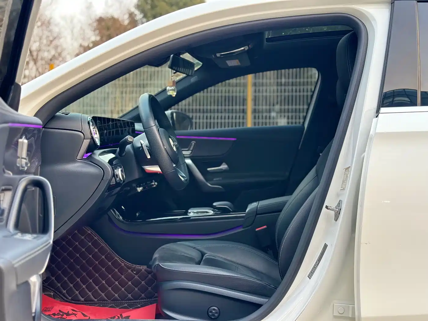 Mercedes-Benz A-Class 2019 Facelift A 200 L Sports Sedan фото 8