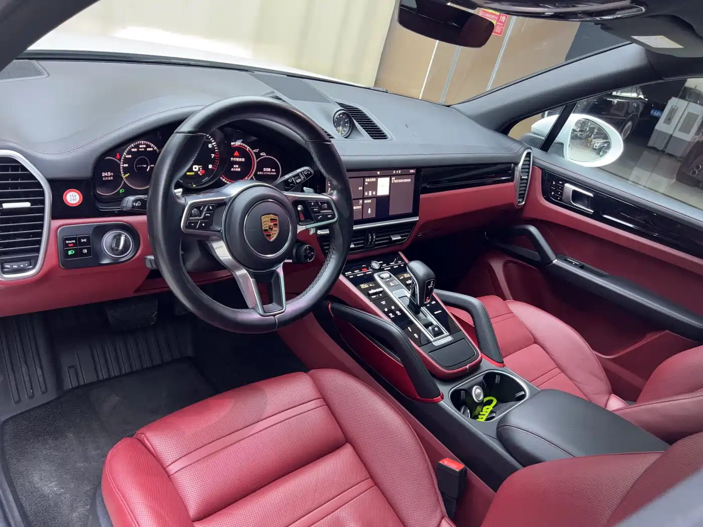 Porsche Cayenne New Energy 2019 Cayenne E-Hybrid 2.0T фото 9