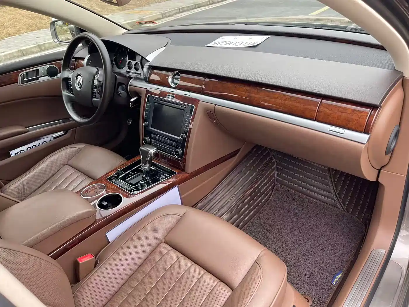 Volkswagen Phaeton 2015 Model 3.0L Smart Enjoyment Edition фото 15