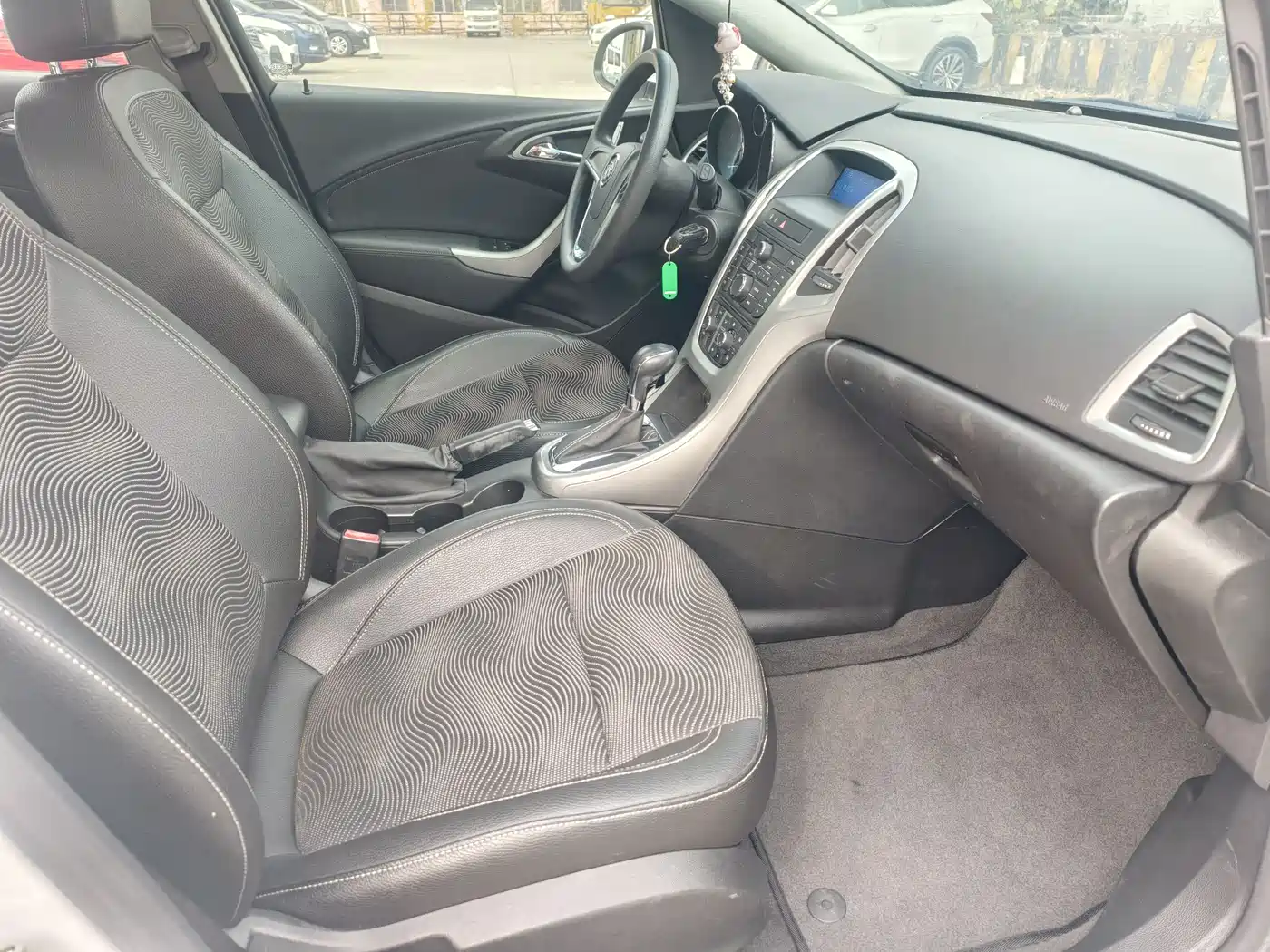 Buick Excelle 2014 XT 1.6L Automatic Fashion фото 12