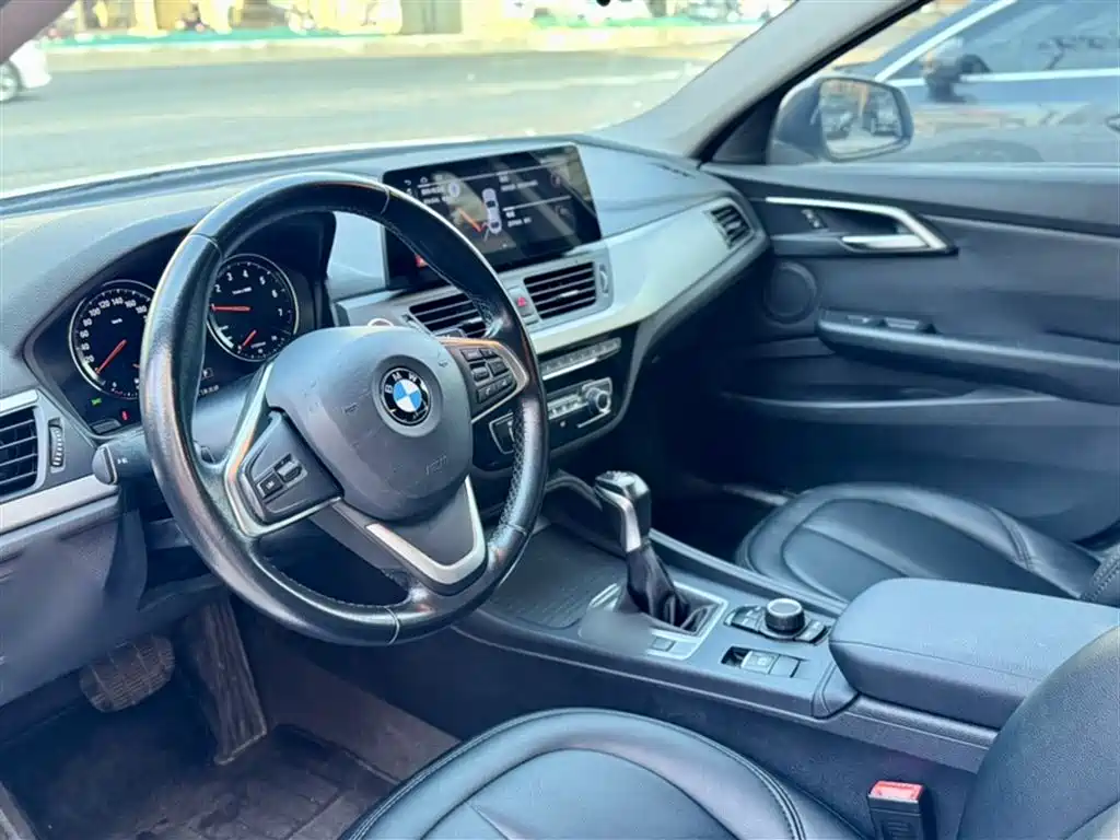 BMW 1 Series 2017 118i Fashion фото 14
