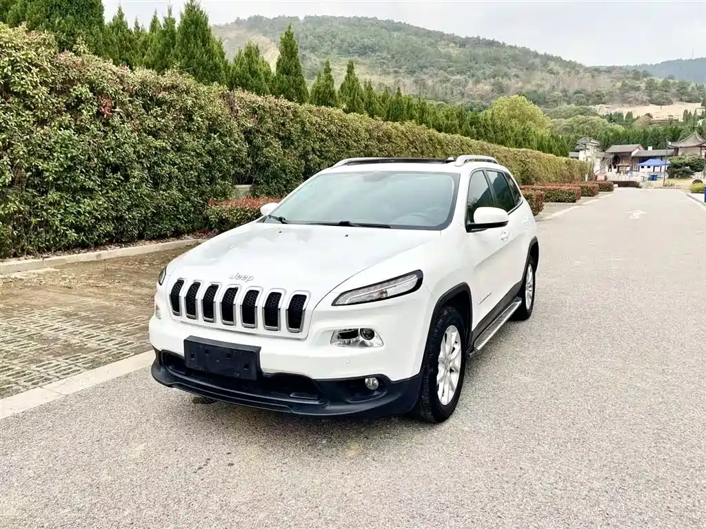 Jeep Cherokee 2016 2016 2.0L Superior Edition
