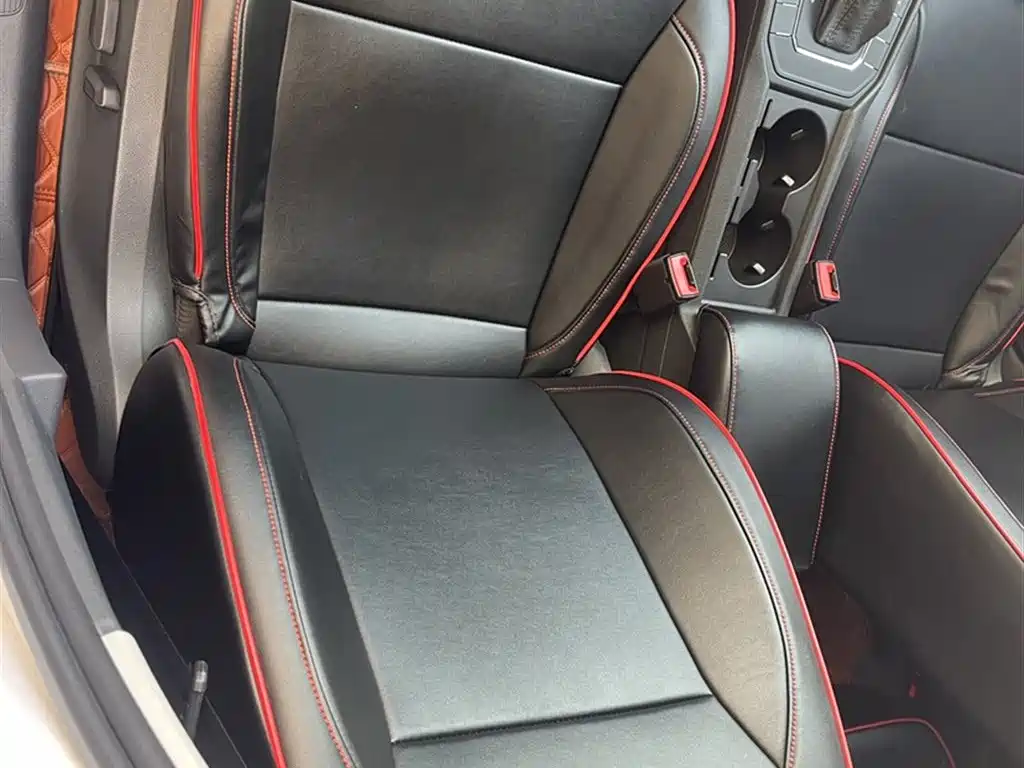Volkswagen Lamando 2018 230TSI DSG Trend Edition фото 2
