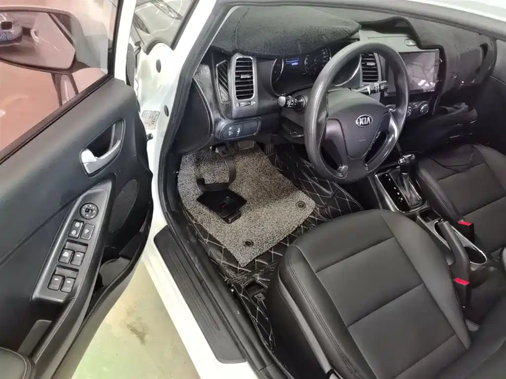 Kia K3 2017 1.6L Automatic 15th Anniversary Special GLS фото 16
