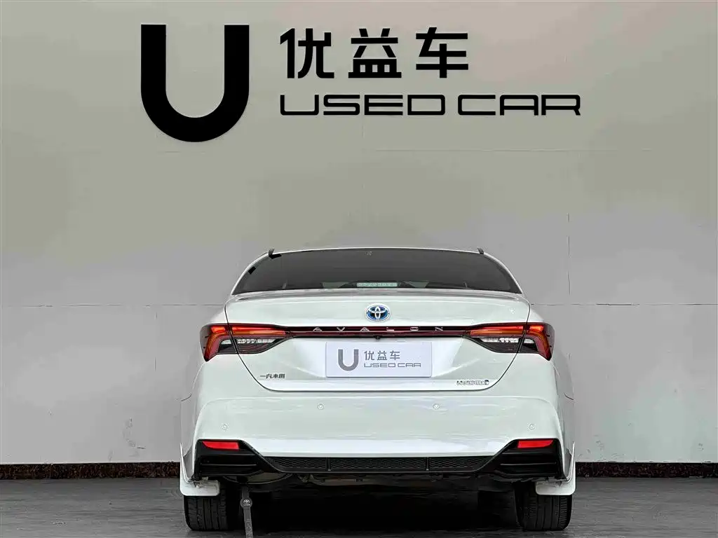 Toyota Avalon 2019 Hybrid 2.5L Luxury Edition China VI фото 8