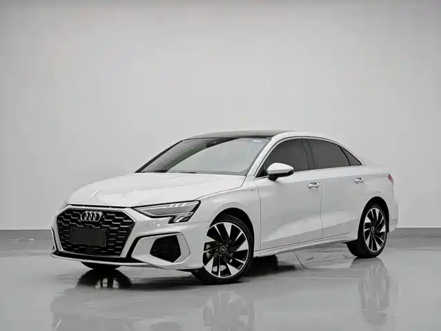 Audi A3 A3L Limousine 35 TFSI, Стиль Спорт