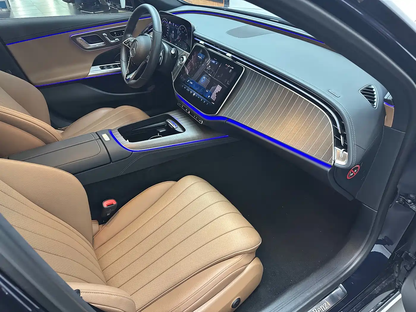Mercedes-Benz E-Class 2024 E 300 L Fashion фото 5