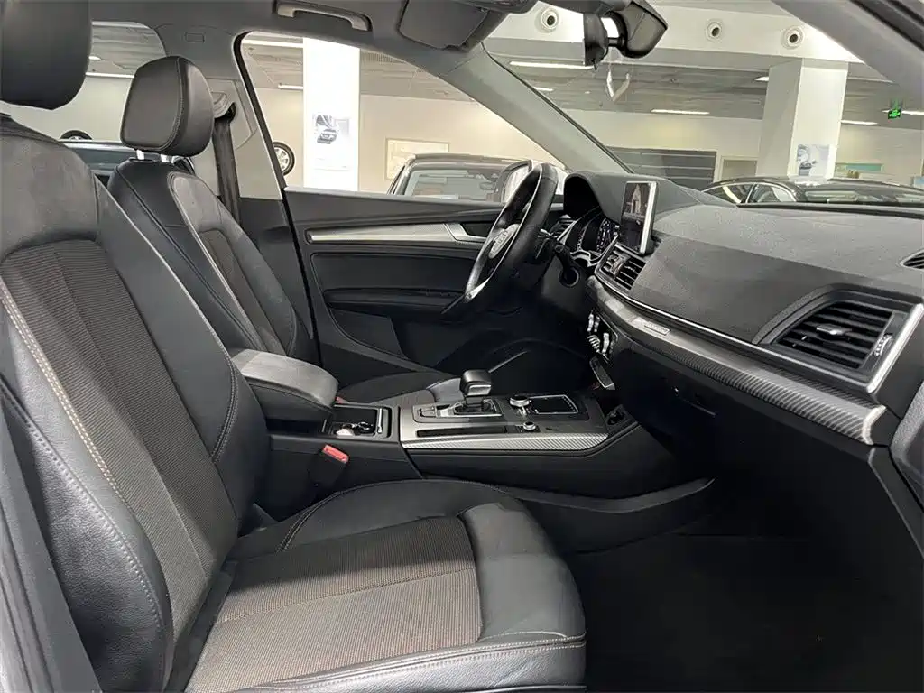 Audi Q5L 2018 45 TFSI Exclusive Fashion (China V) фото 11