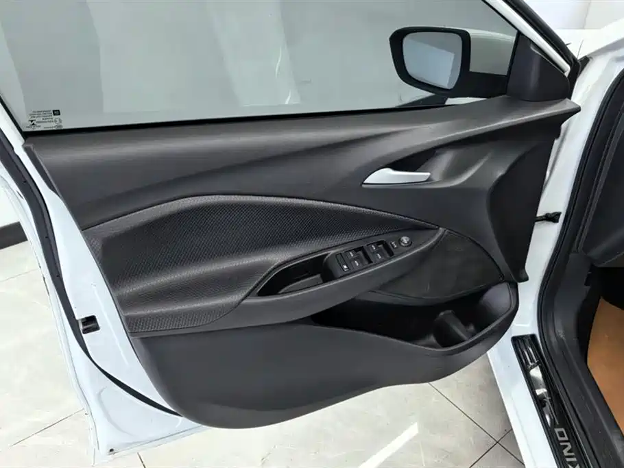 Chevrolet Cavalier 2020 325T Automatic Joy Edition фото 7