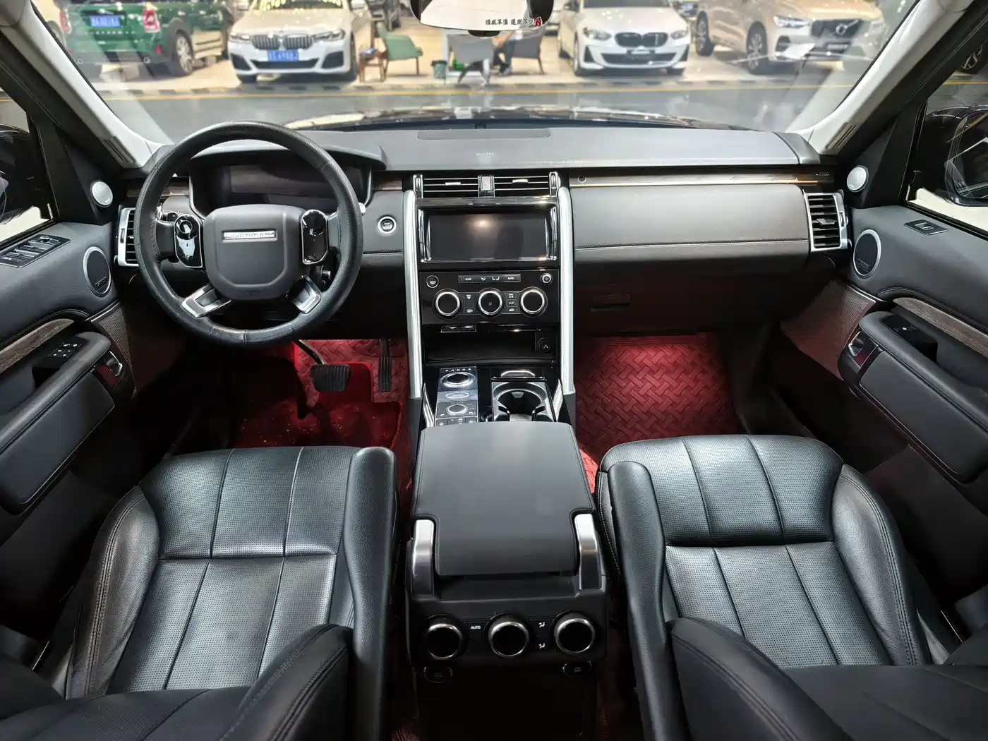 Land Rover Discovery 2019 3.0 SC V6 HSE фото 8