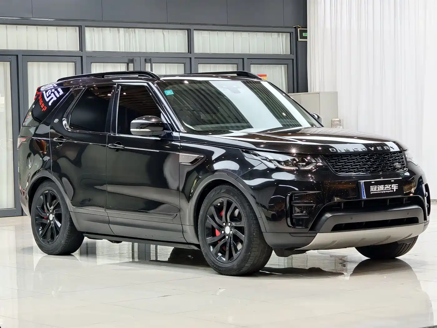 Land Rover Discovery 2019 3.0 SC V6 HSE фото 3
