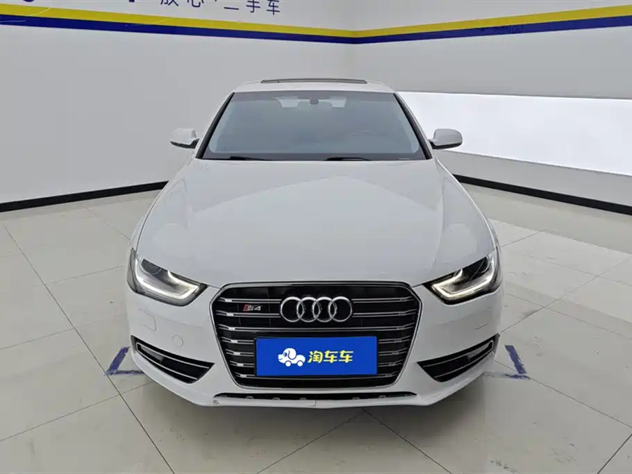 Audi A4L 2016 30 TFSI Collector's Edition Automatic Comfort фото 2