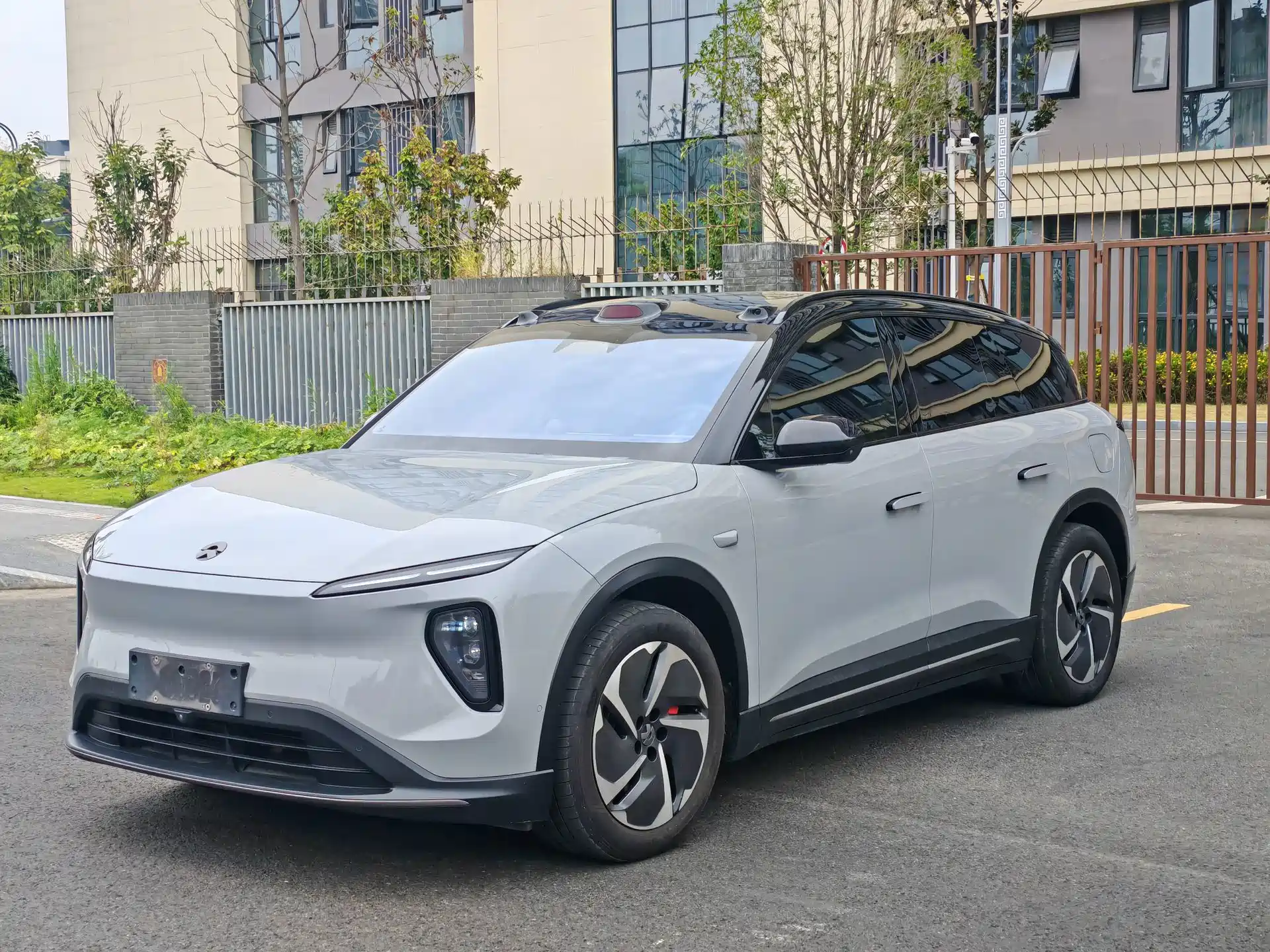 Фото 1 - NIO ES6