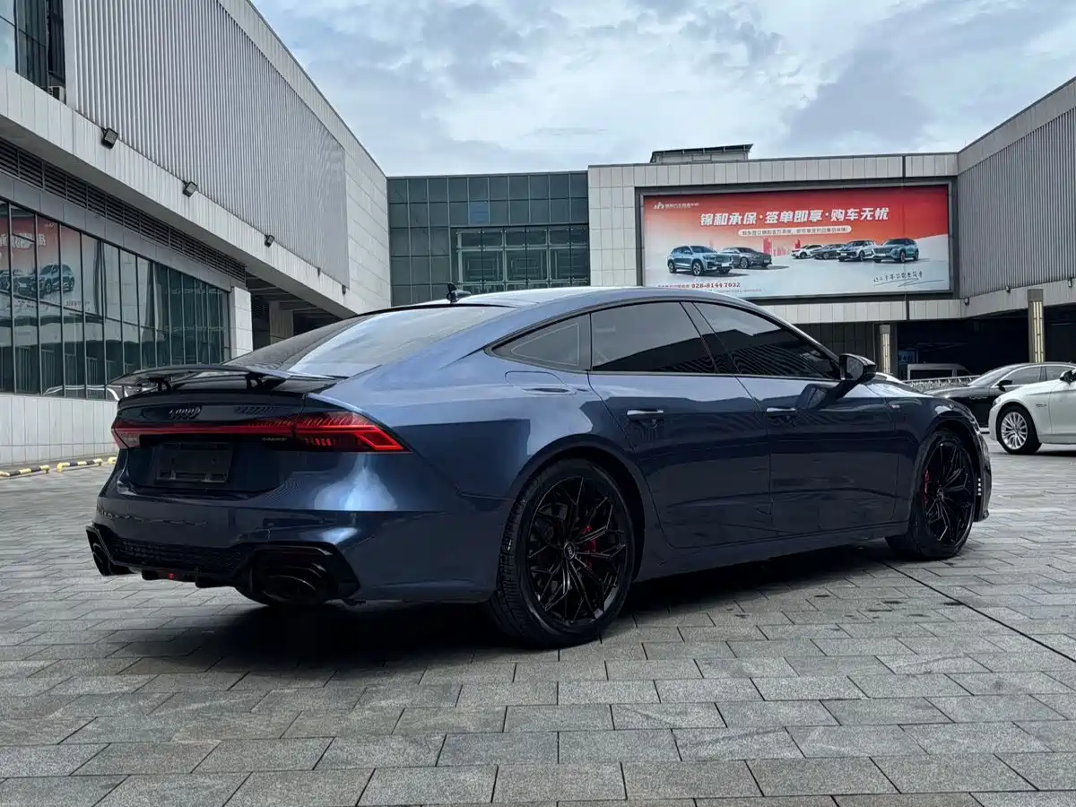 Audi A7 2024 2023 Model 45 TFSI Premium Selection Edition