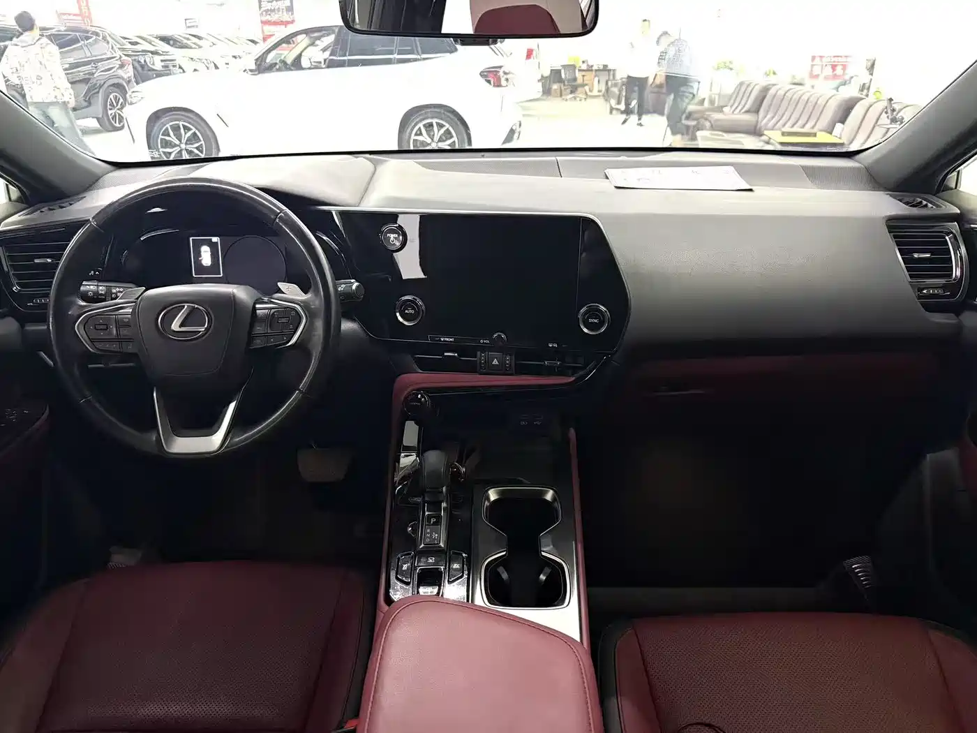 Lexus NX 2023 350h FWD Joy Creation Edition фото 5