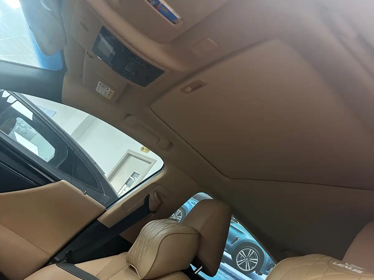 Lexus ES 2021 200 Excellence Edition фото 13