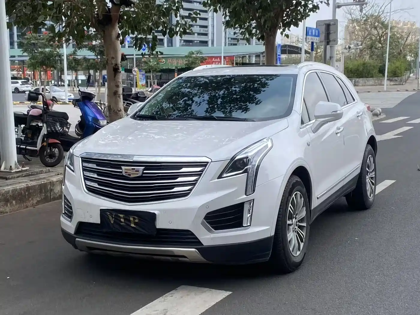 Cadillac XT5 2017 Anniversary Edition 28T 4WD Luxury фото 10