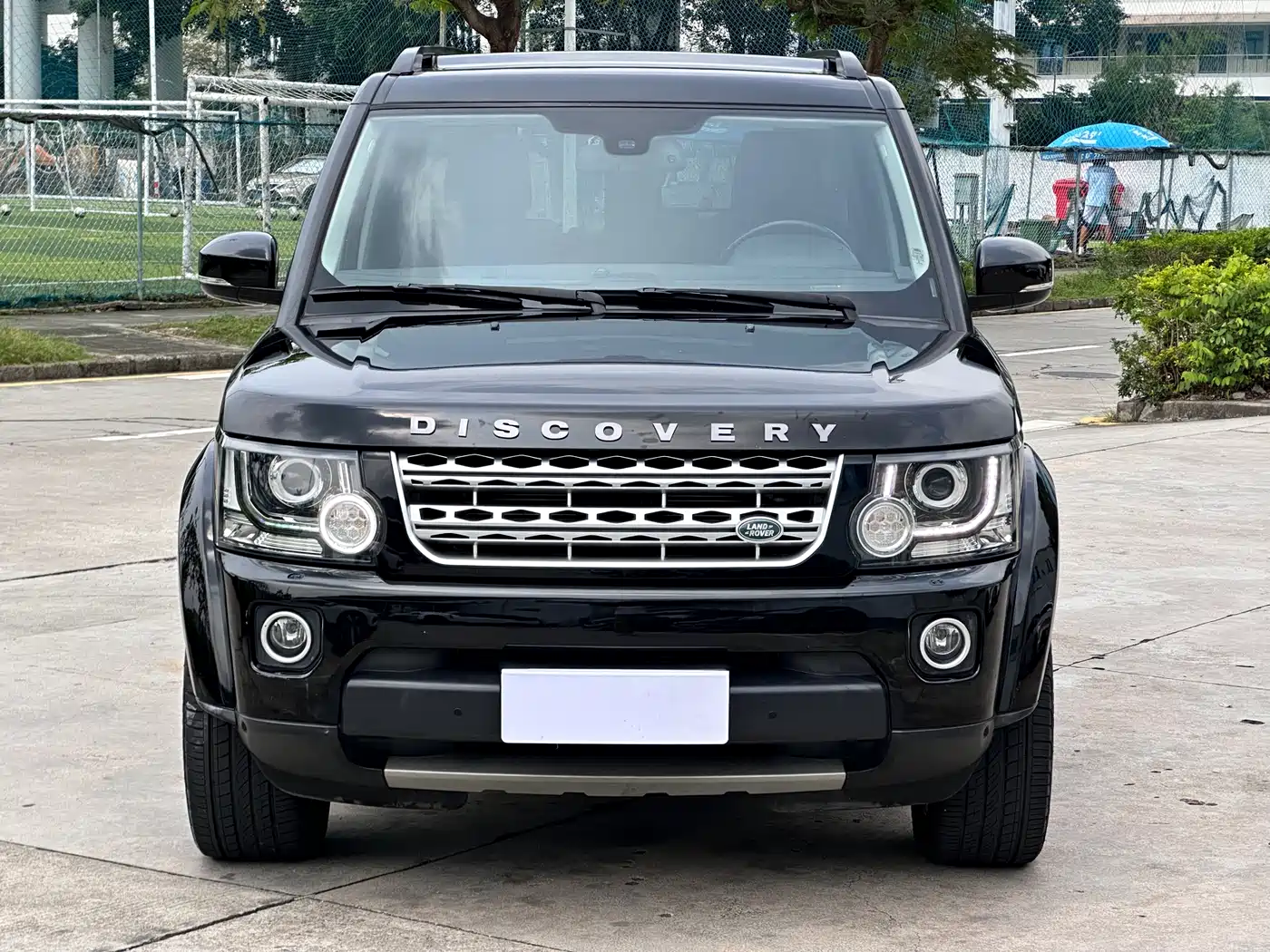 Land Rover Discovery 2015 3.0 SDV6 HSE Diesel фото 3