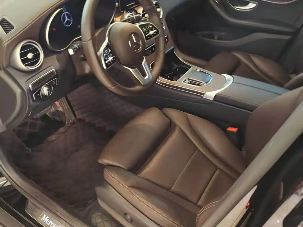 Mercedes-Benz GLC 2022 Facelift GLC 300 L 4MATIC Dynamic Collector's Edition фото 6