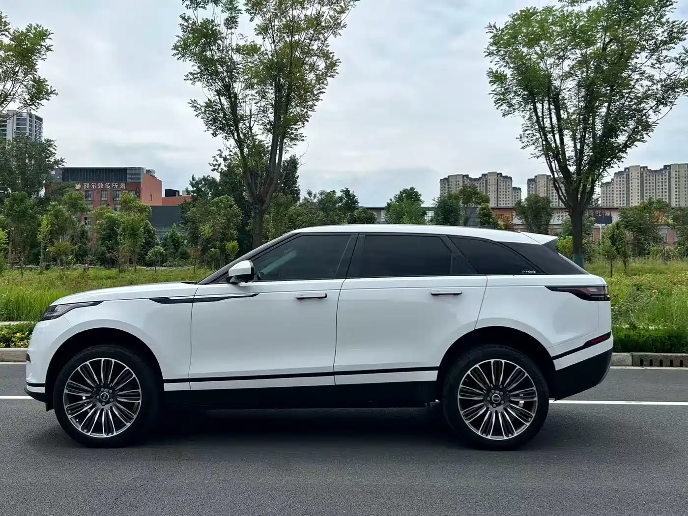 Land Rover Range Rover Velar 2017 P380 S фото 11