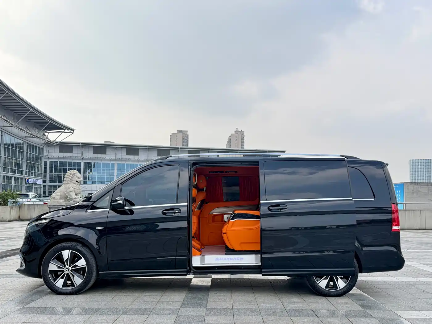 MERCEDES-BENZ V CLASS