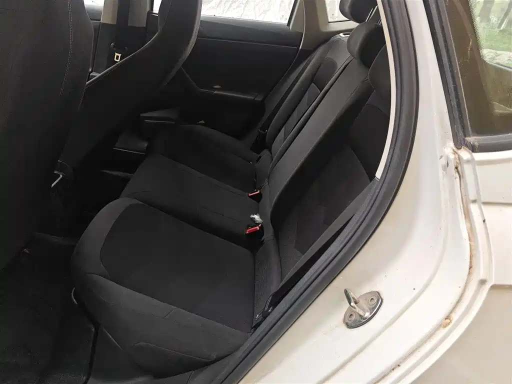 Volkswagen Polo 2023 Facelift Plus 1.5L Auto Joyful Living Edition фото 17