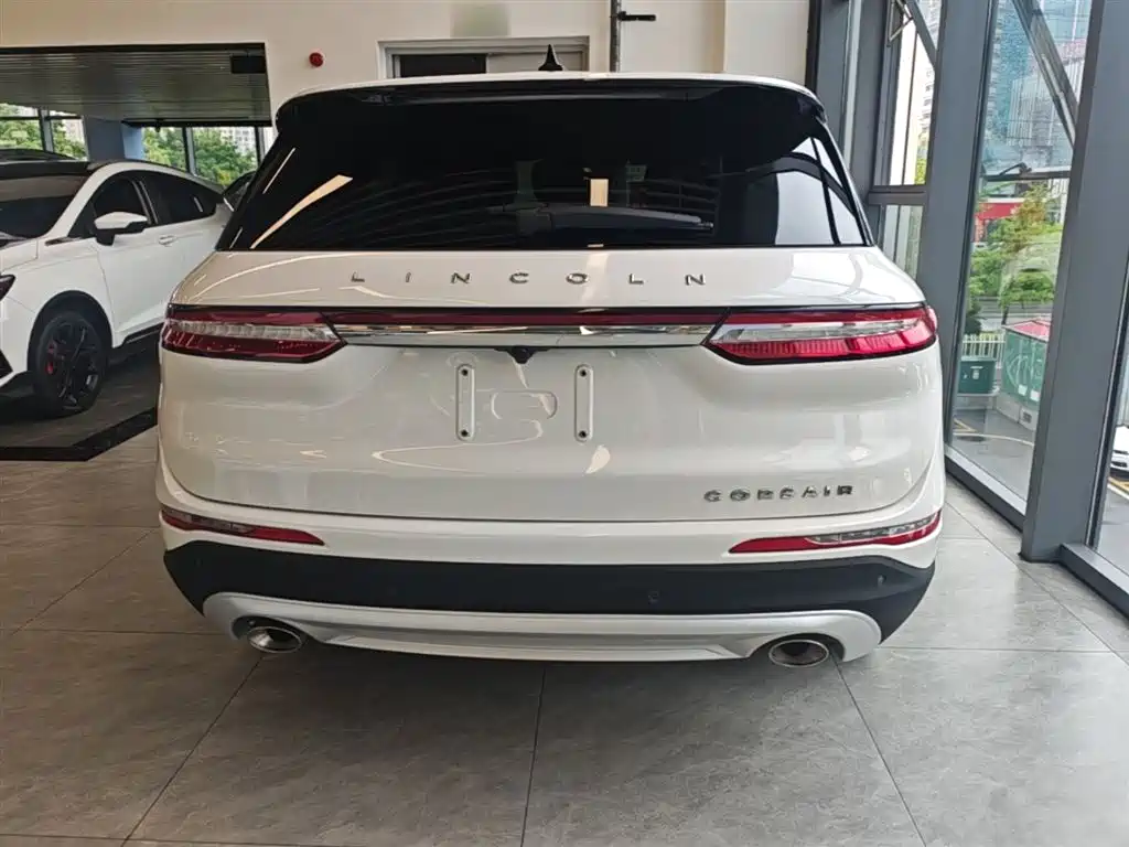 LINCOLN ADVENTURER