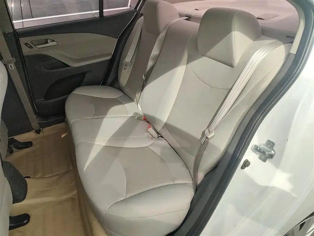 Chevrolet Sail 2015 Sail 3 1.5L Manual Ideal Sunroof Edition фото 17