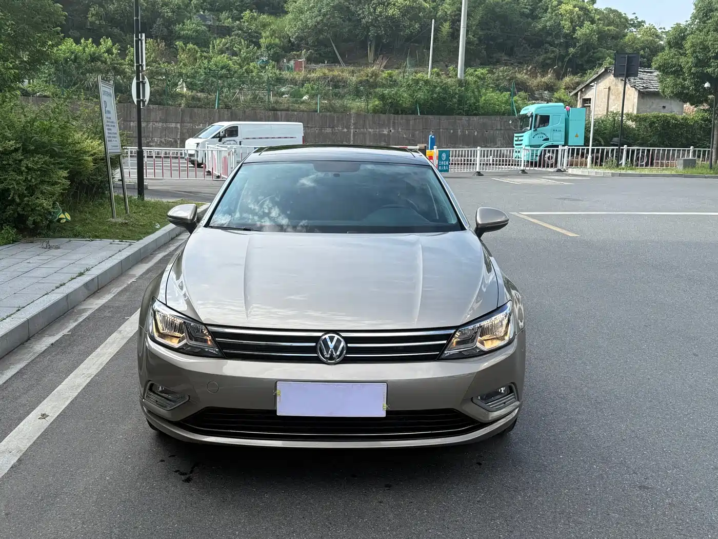Volkswagen Lamando 2015 230TSI Manual Style Edition фото 2